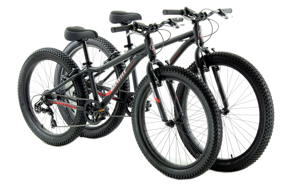 Gravity Monster3 fat-tire bicycles in a three-quarter group view